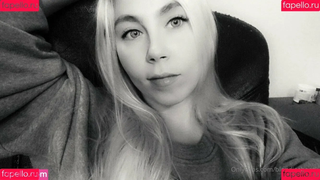 blondiesbooty Onlyfans Photo Gallery 