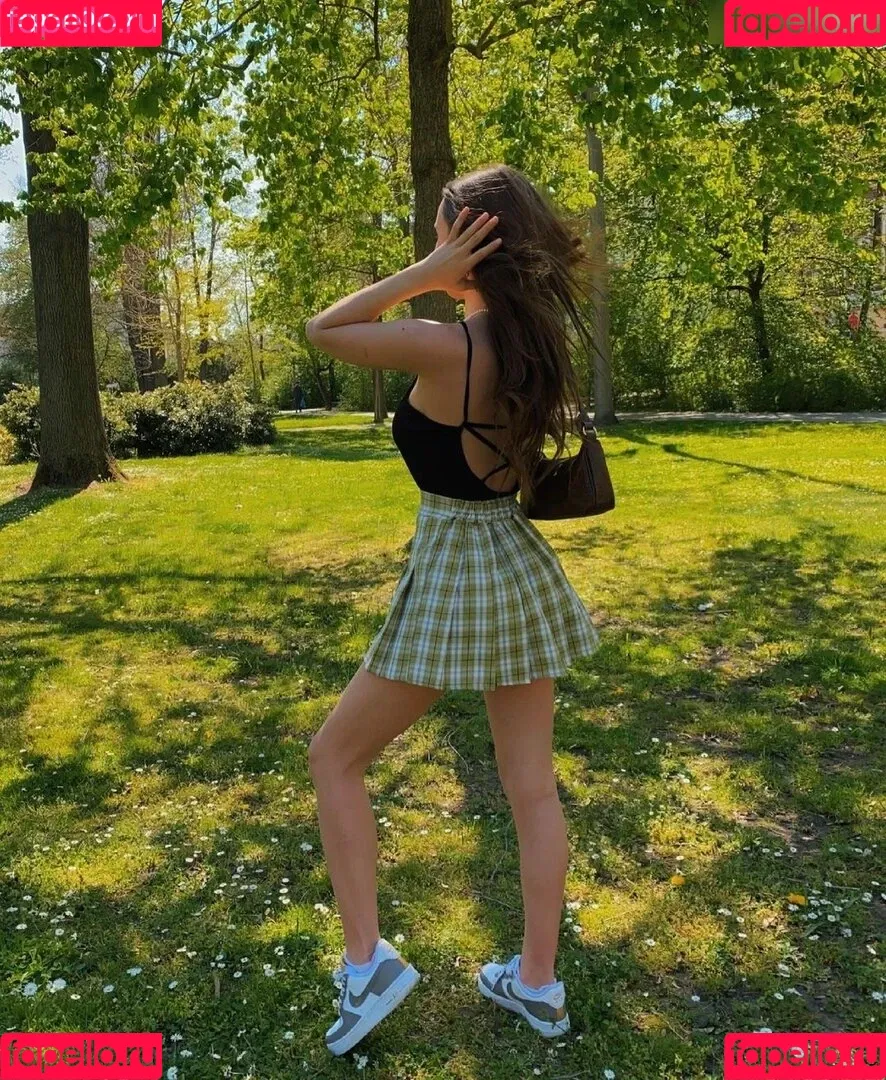 Nona kanal Onlyfans Photo Gallery 