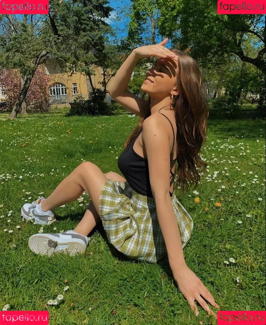 Nona kanal Onlyfans Photo Gallery 