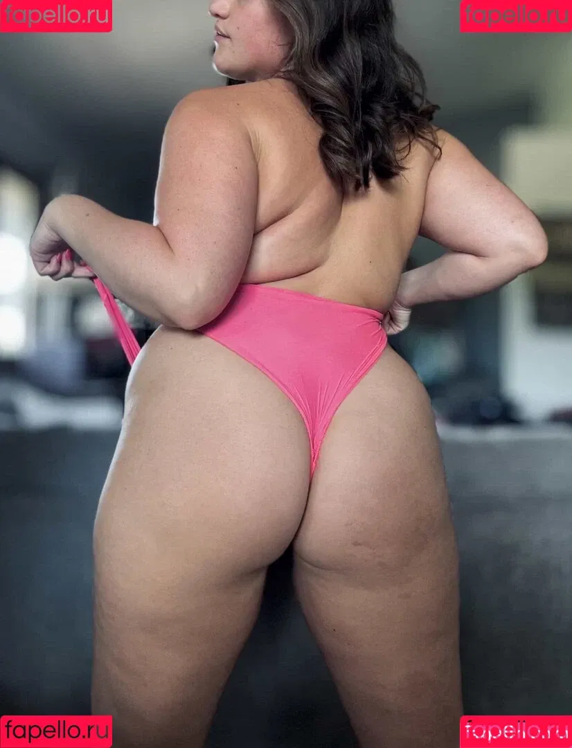 Busty Brunette Onlyfans Photo Gallery 
