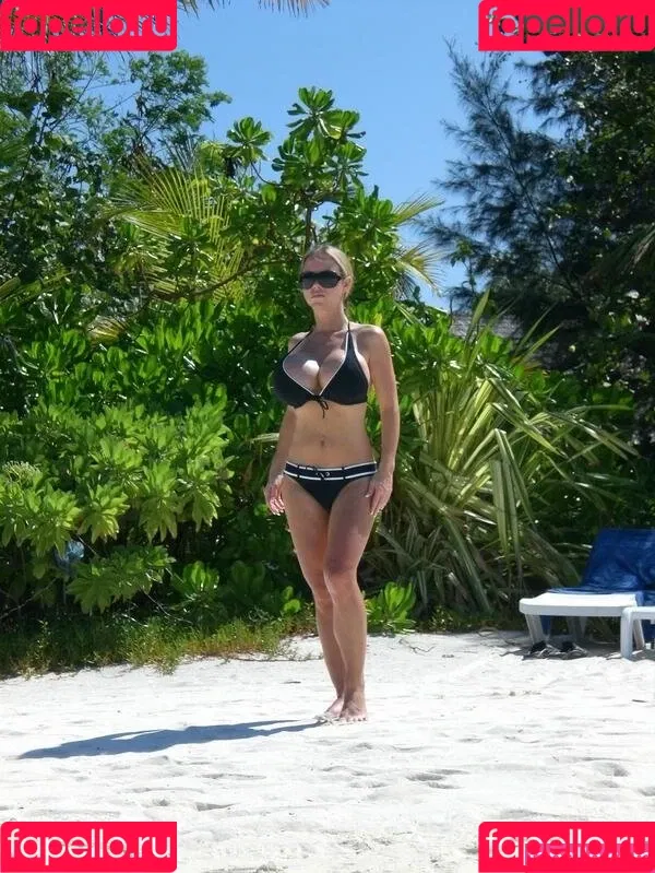 Annina Ucatis Onlyfans Photo Gallery 