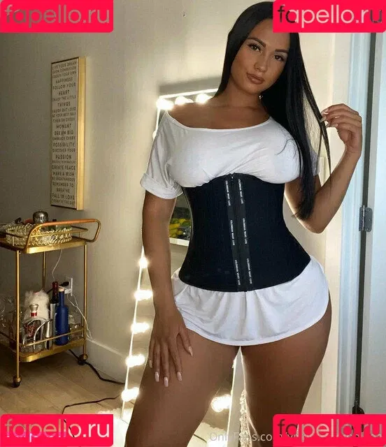 yinethcolombiana Onlyfans Photo Gallery 