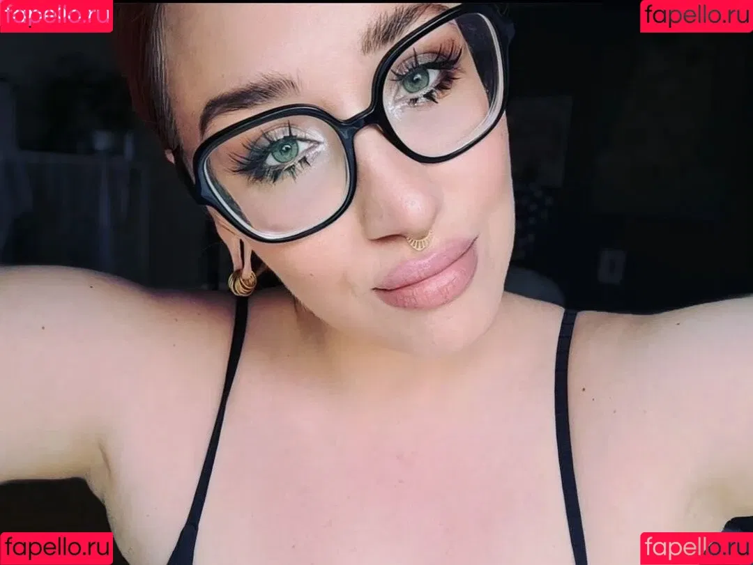 Frau Kopf Onlyfans Photo Gallery 