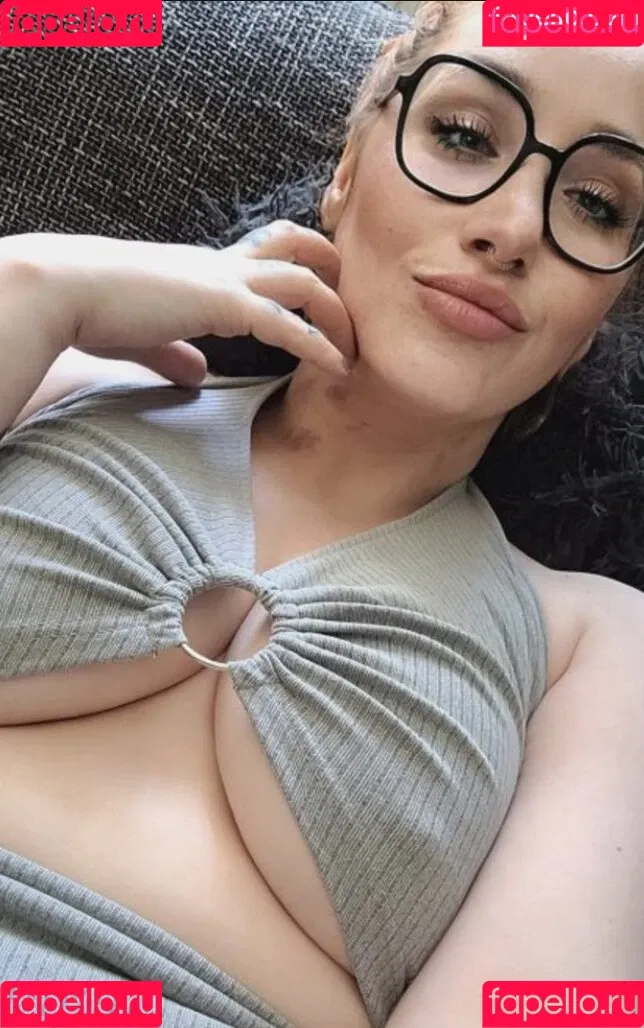 Frau Kopf Onlyfans Photo Gallery 