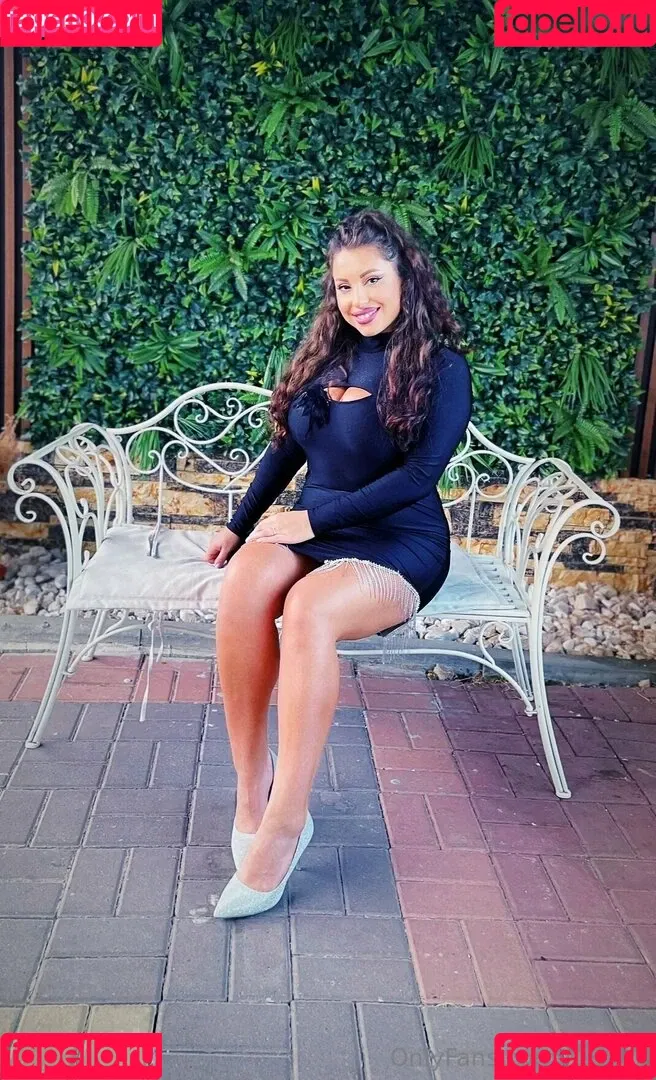 Neytirii Onlyfans Photo Gallery 