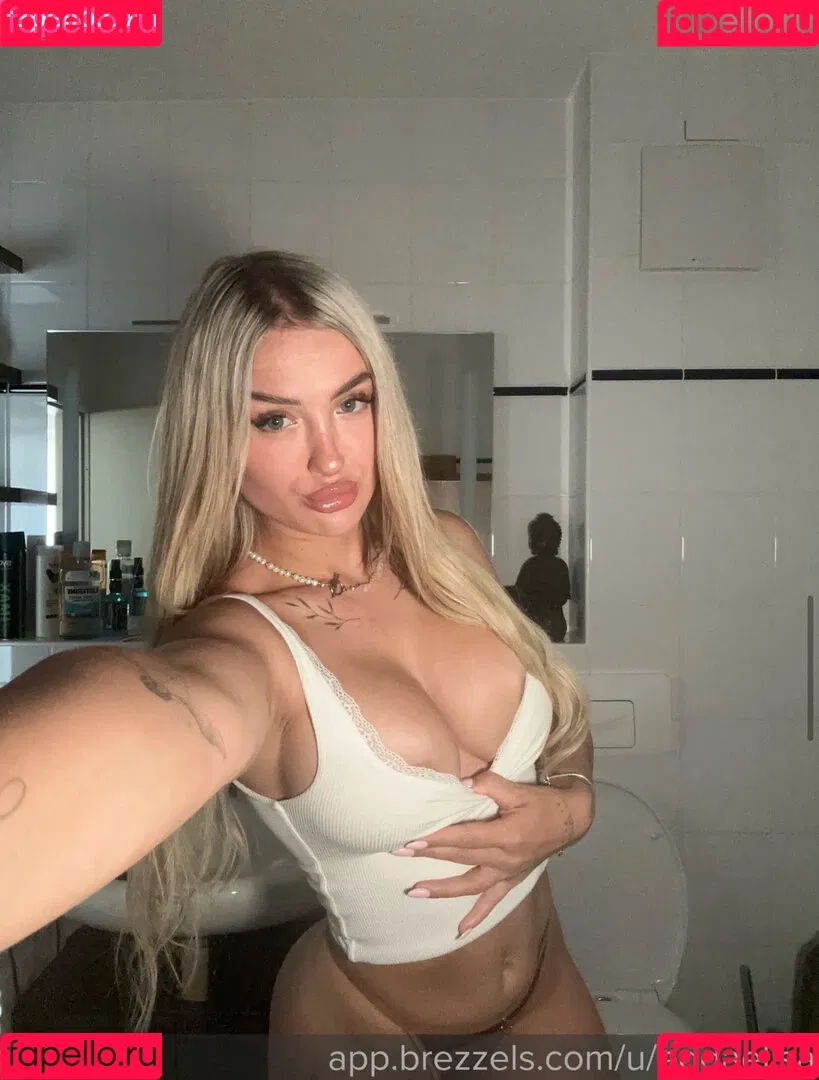 Edda Elisa Onlyfans Photo Gallery 