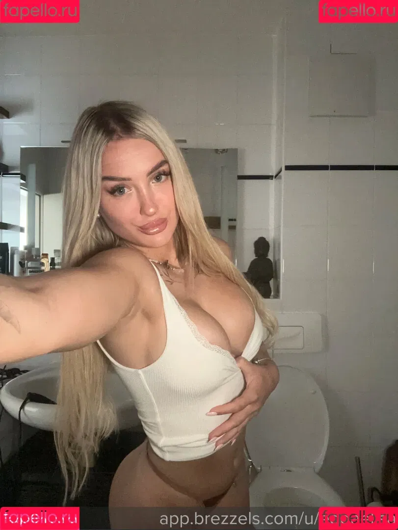 Edda Elisa Onlyfans Photo Gallery 