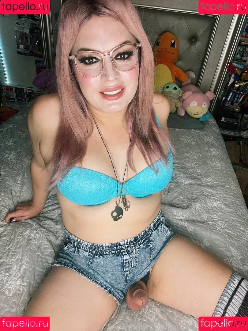 omgdannidolphin Onlyfans Photo Gallery 