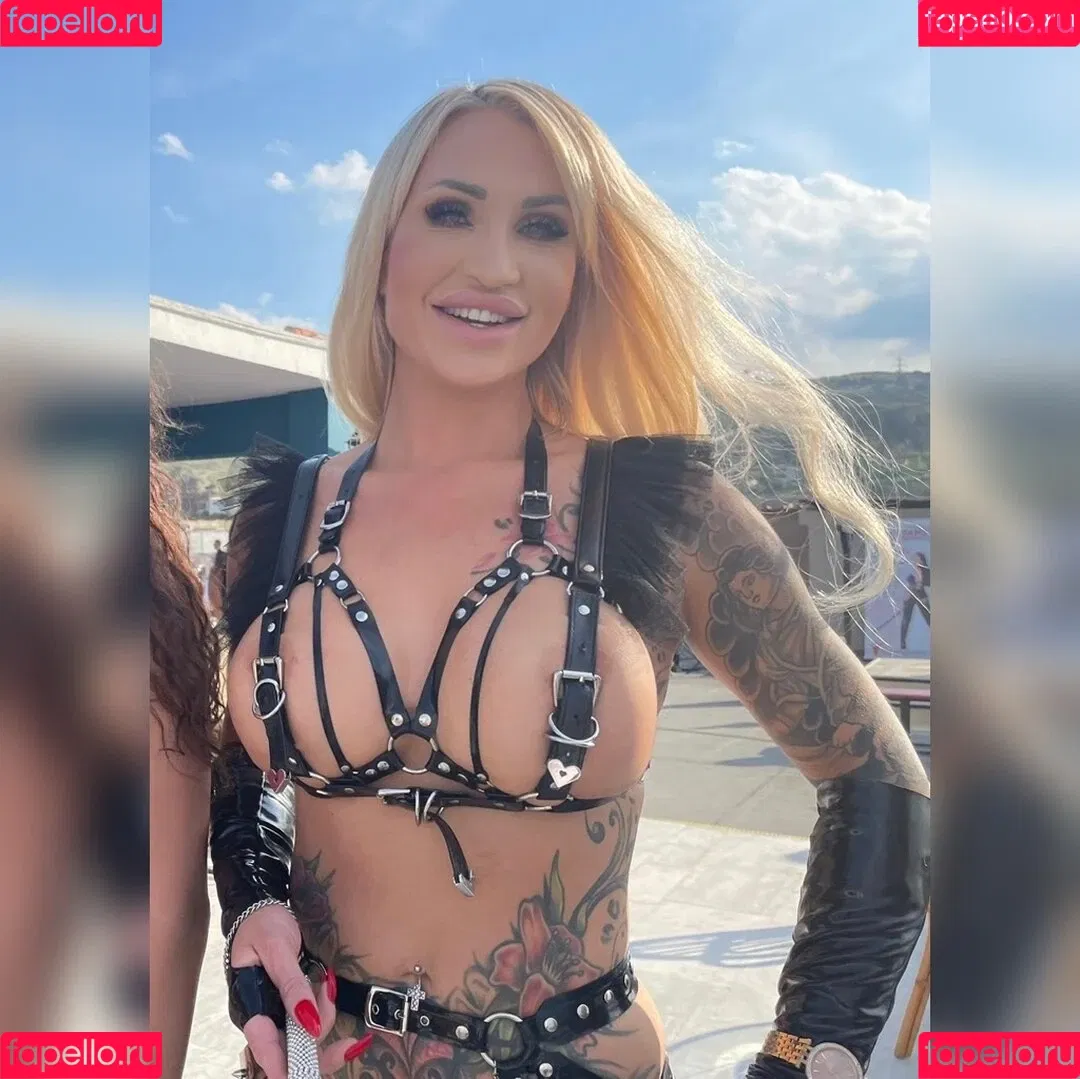 Calea Toxic Onlyfans Photo Gallery 