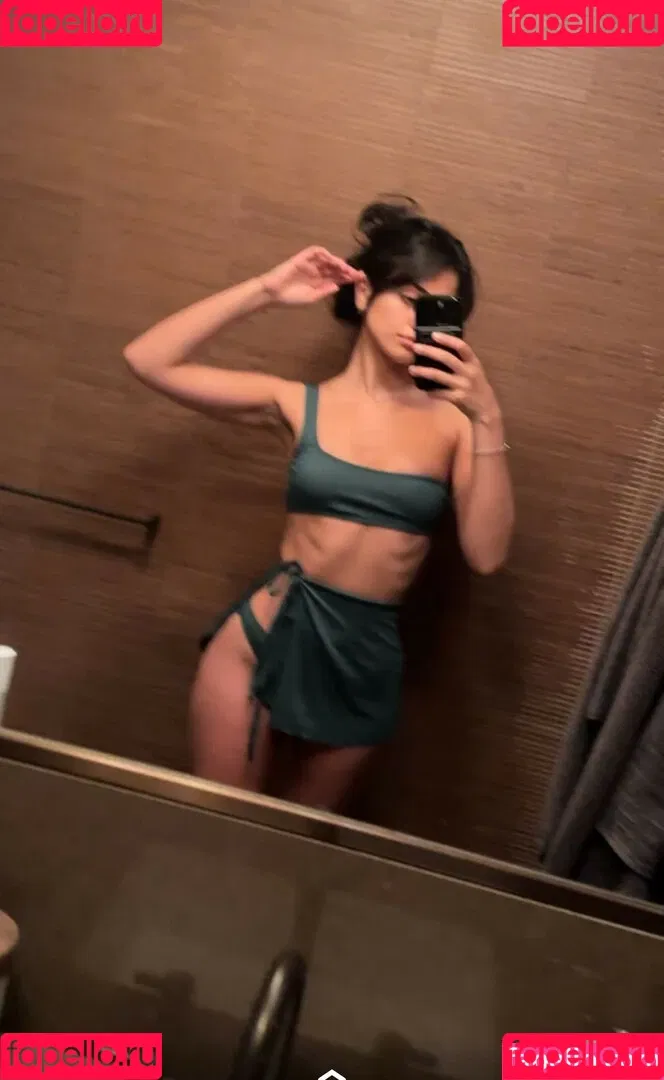 Melody Oz Onlyfans Photo Gallery 