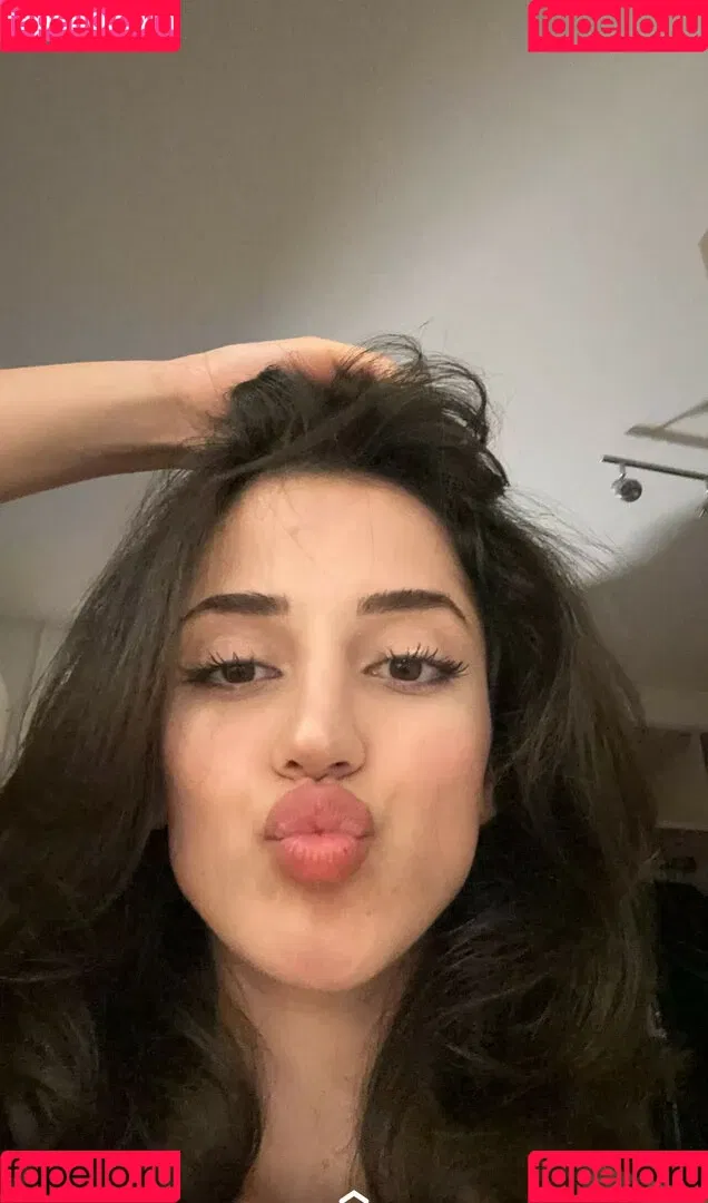 Melody Oz Onlyfans Photo Gallery 
