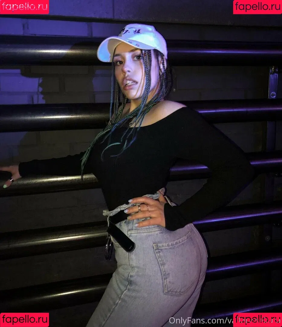 vallery_sakura Onlyfans Photo Gallery 