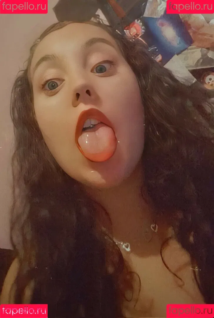 cumslut_val Onlyfans Photo Gallery 
