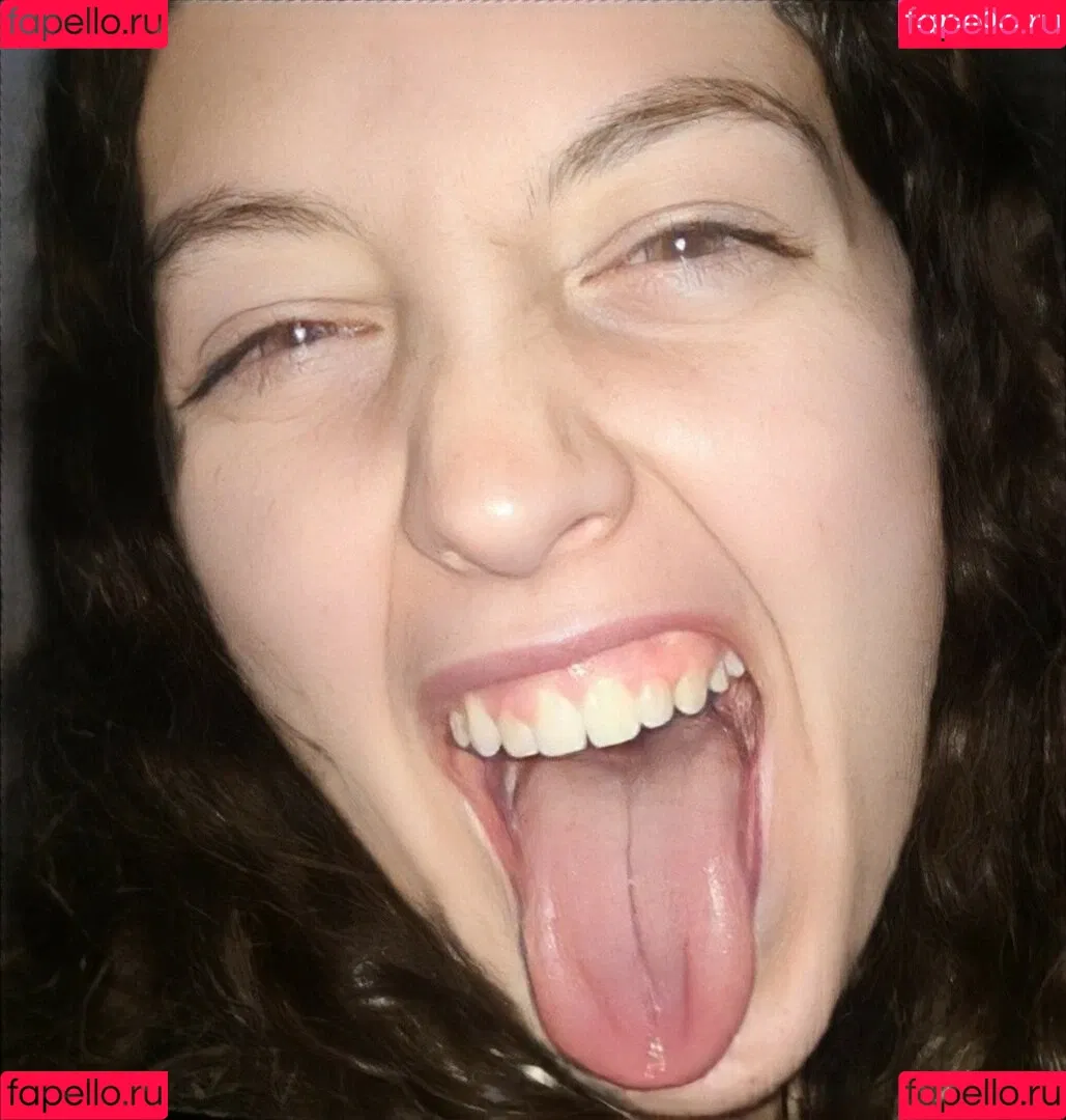 cumslut_val Onlyfans Photo Gallery 