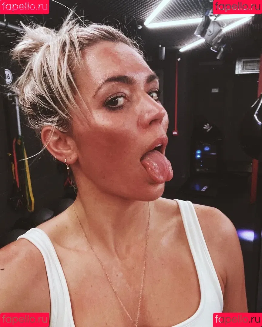 Danni Menzies Onlyfans Photo Gallery 