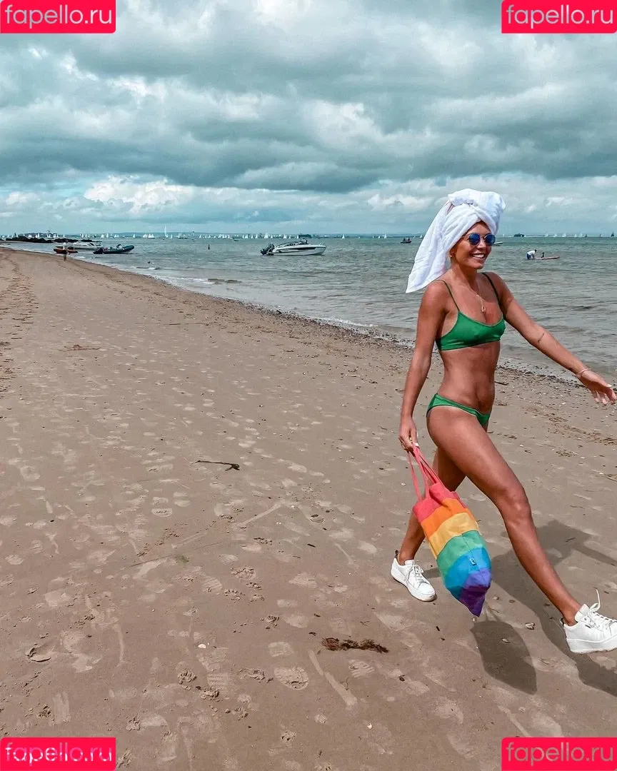 Danni Menzies Onlyfans Photo Gallery 