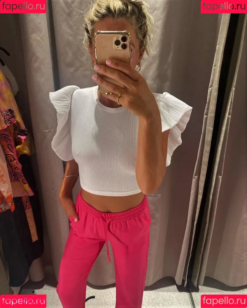 Danni Menzies Onlyfans Photo Gallery 