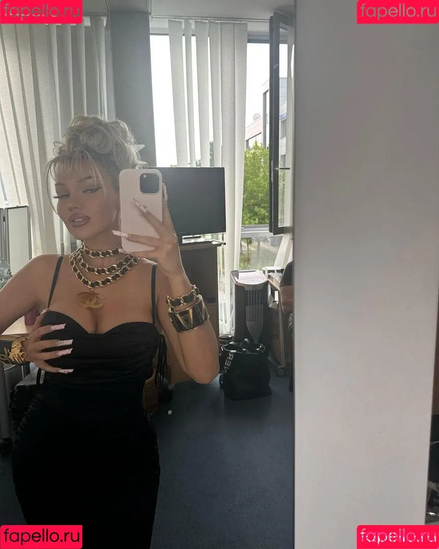Shirin David Onlyfans Photo Gallery 