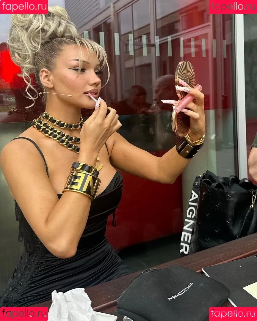 Shirin David Onlyfans Photo Gallery 
