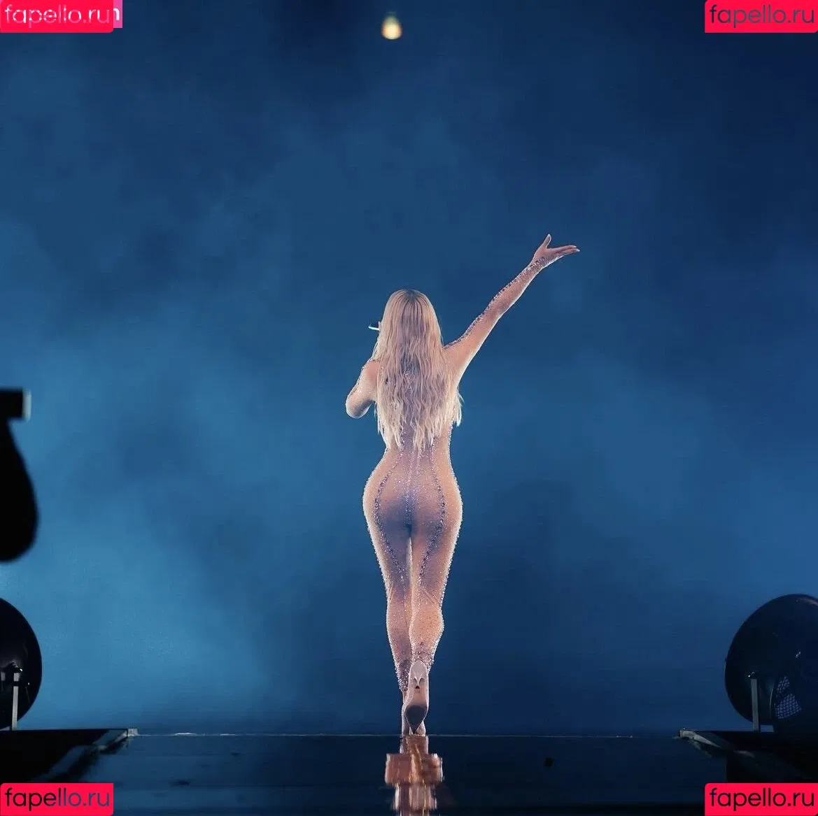 Shirin David Onlyfans Photo Gallery 