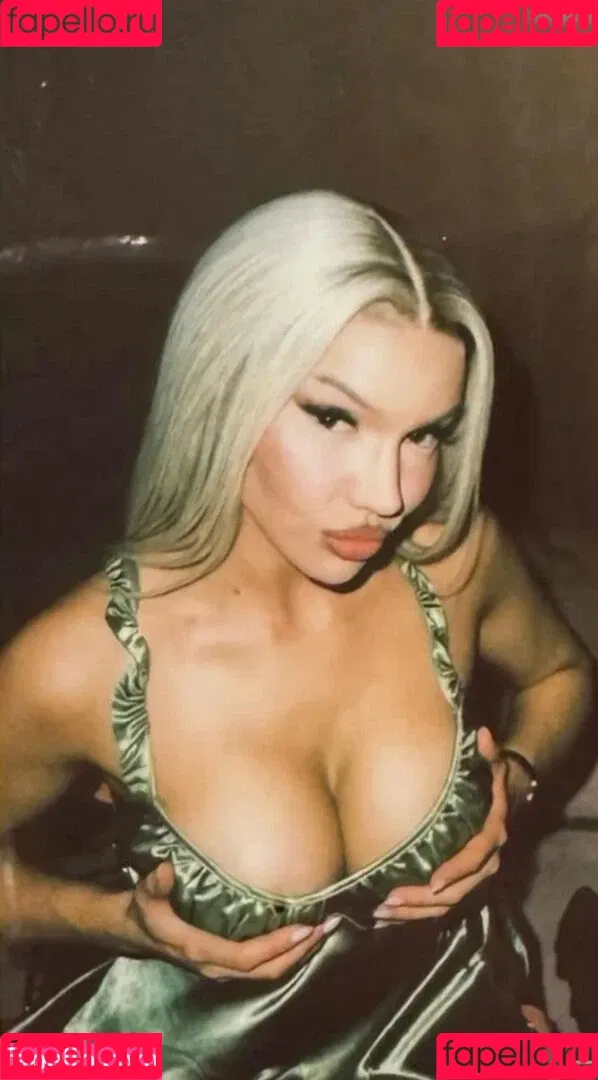 Shirin David Onlyfans Photo Gallery 