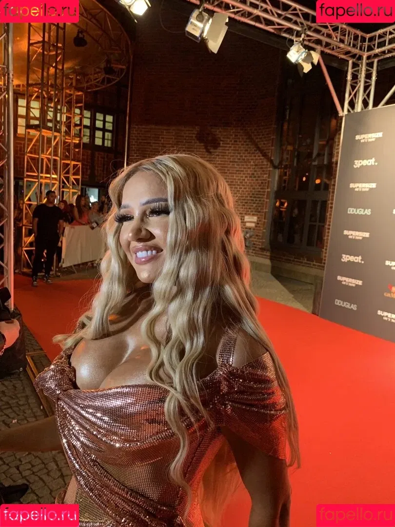 Shirin David Onlyfans Photo Gallery 