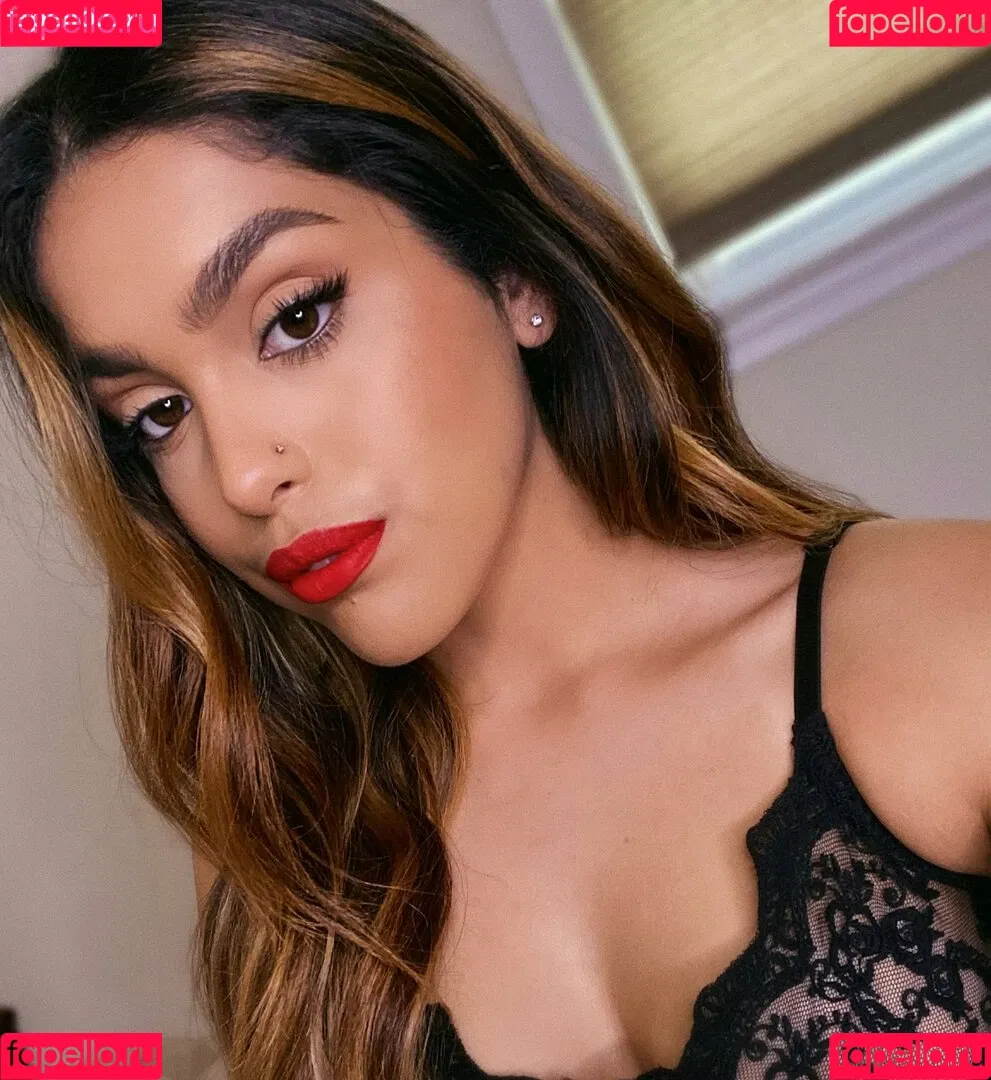 Henna Sharee Onlyfans Photo Gallery 