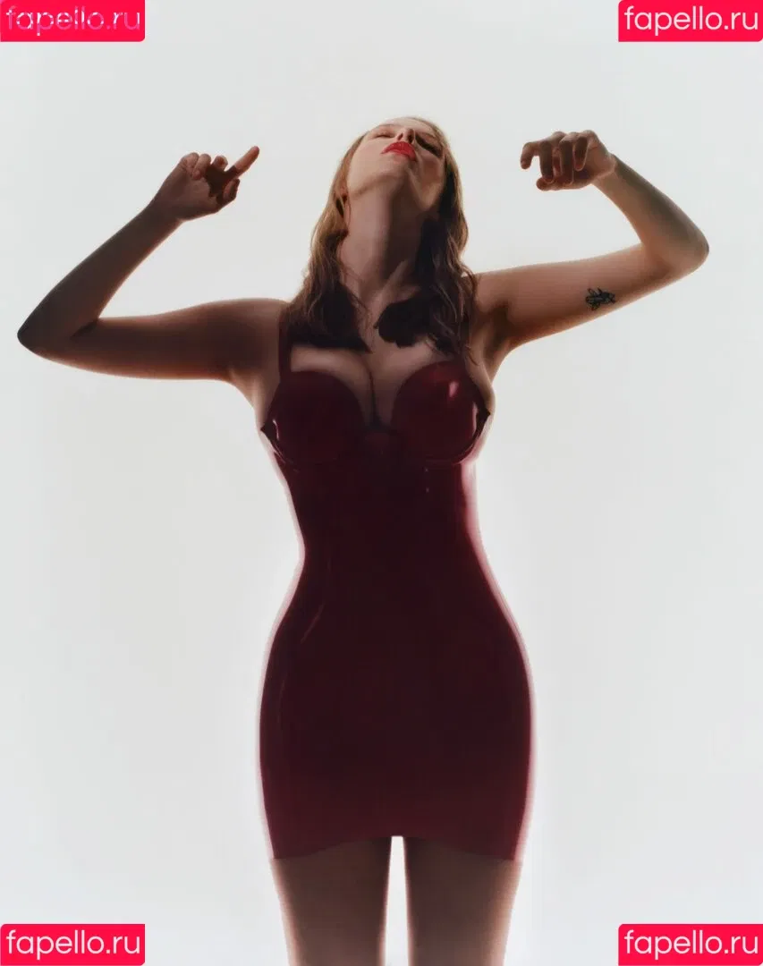 Eliza Goldsmith Onlyfans Photo Gallery 