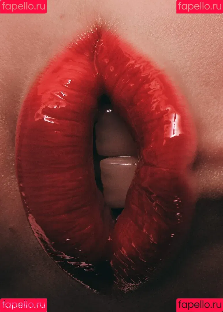 Eliza Goldsmith Onlyfans Photo Gallery 