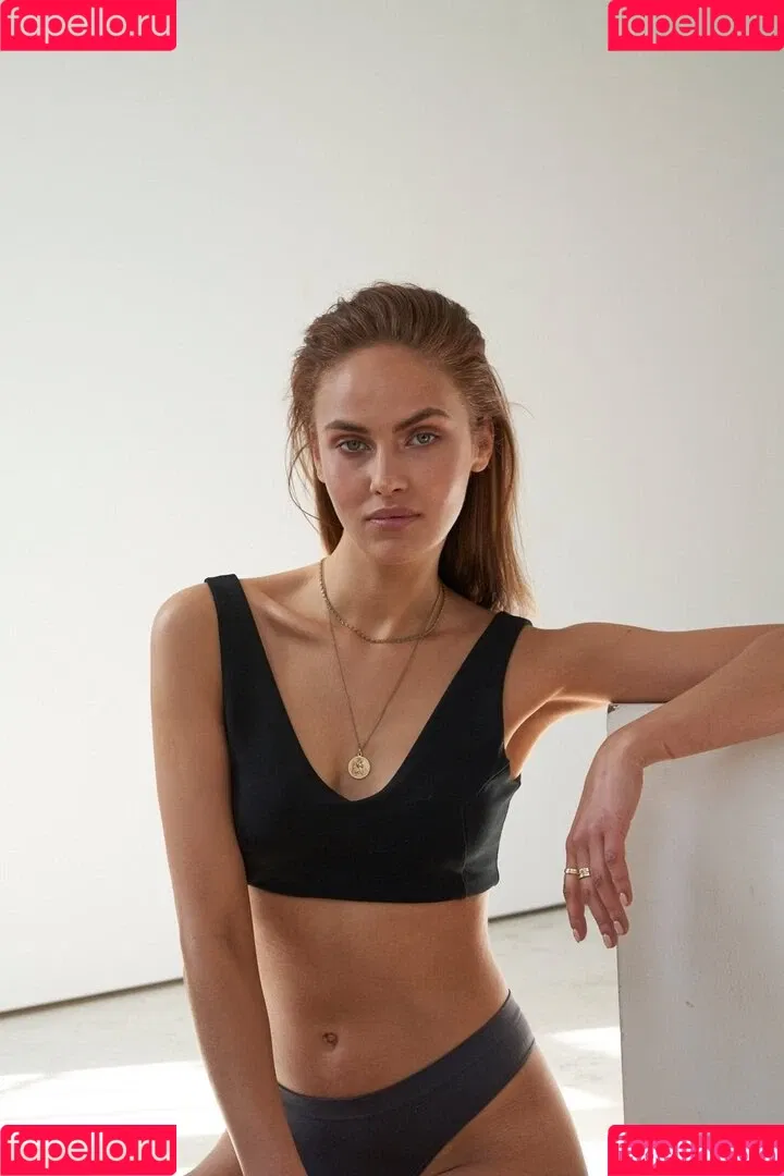 Elena Carrière Onlyfans Photo Gallery 