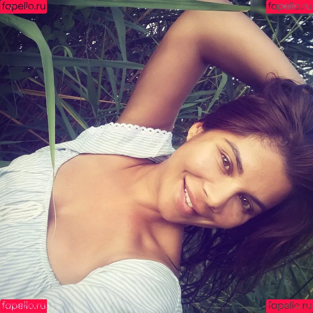 Indira Weis Onlyfans Photo Gallery 