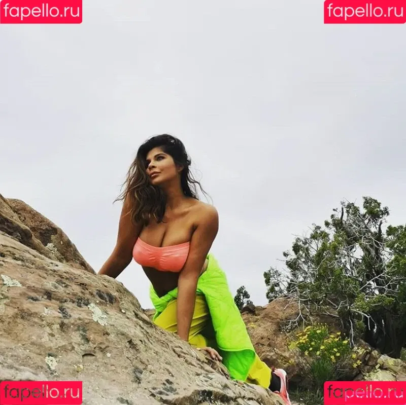 Indira Weis Onlyfans Photo Gallery 