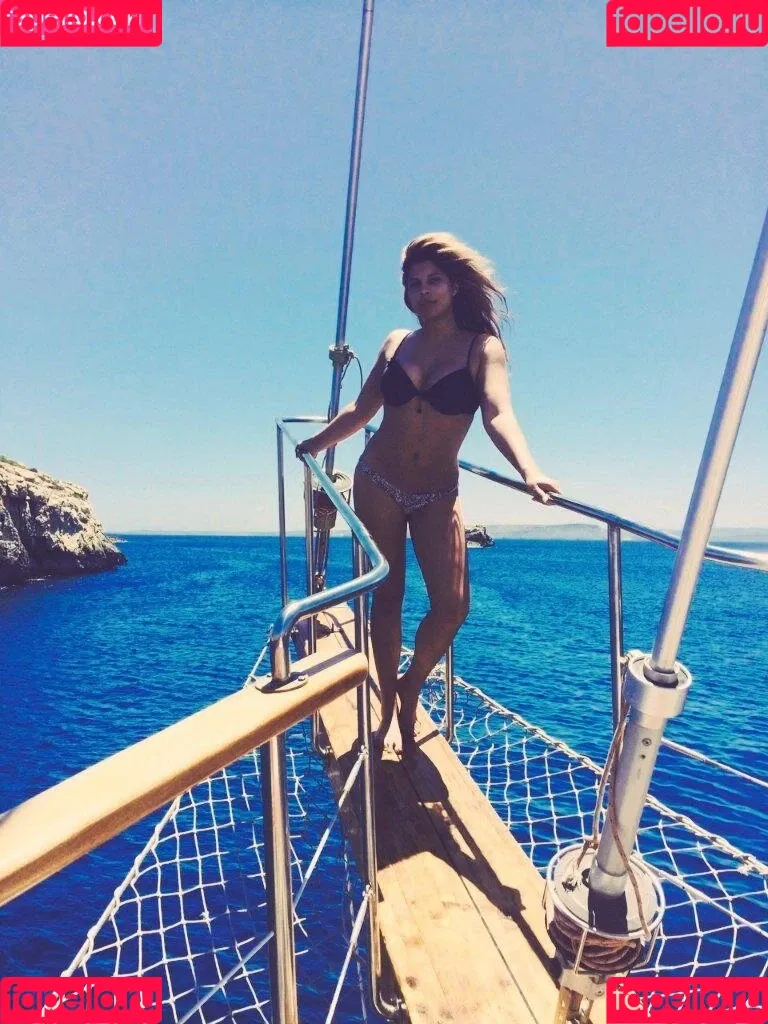 Indira Weis Onlyfans Photo Gallery 