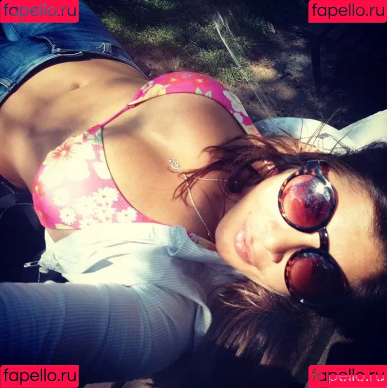 Indira Weis Onlyfans Photo Gallery 