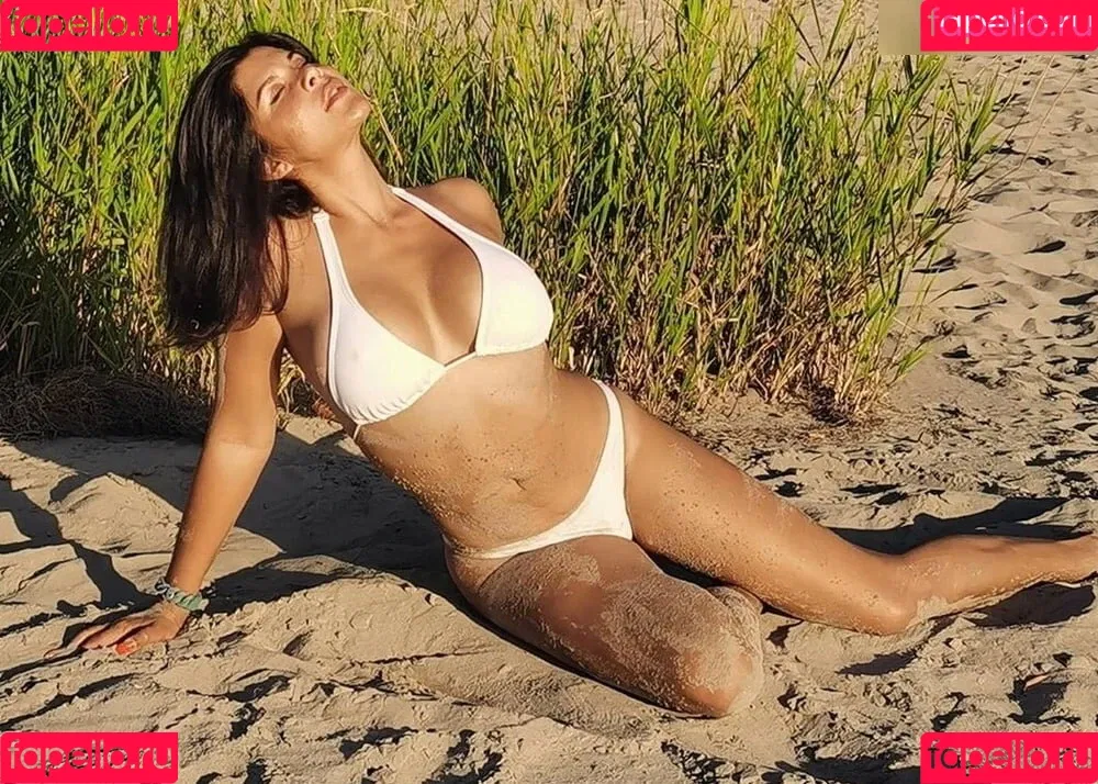 Indira Weis Onlyfans Photo Gallery 