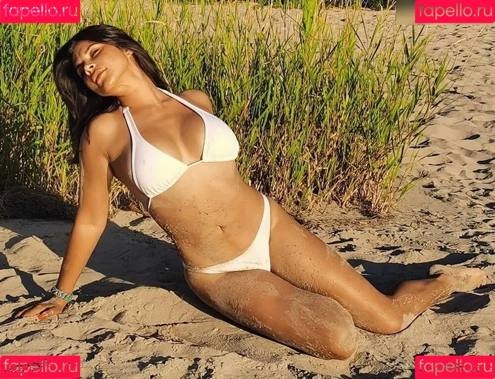 Indira Weis Onlyfans Photo Gallery 