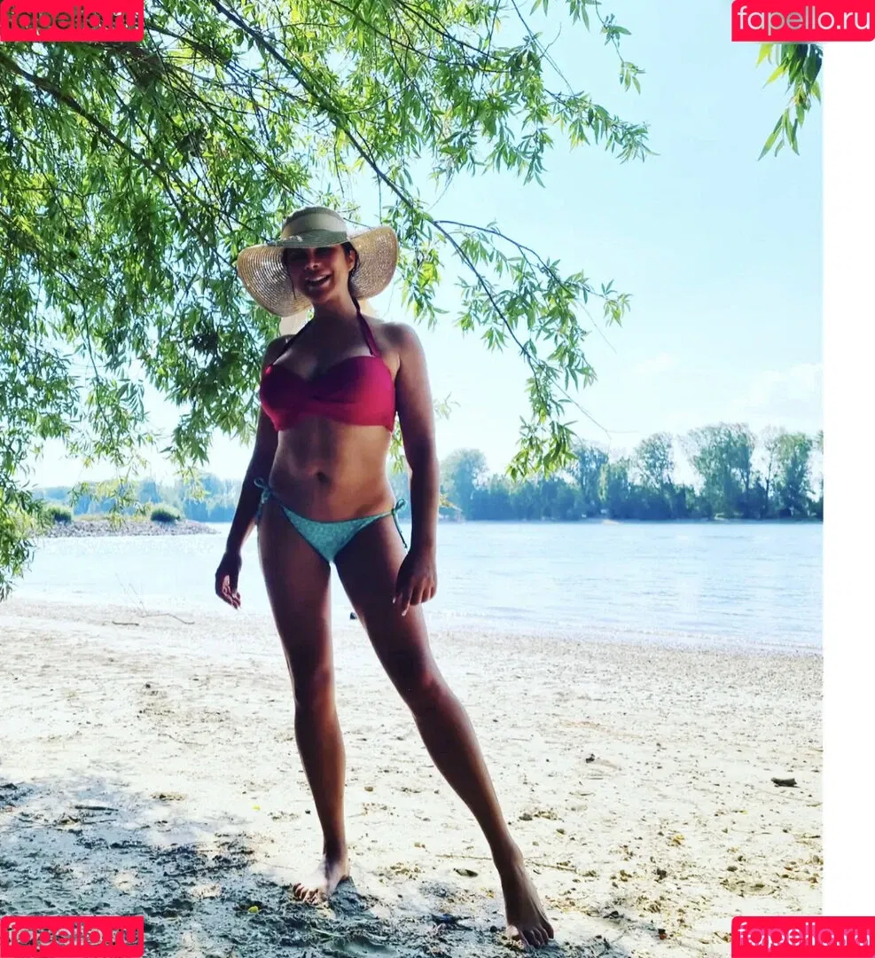 Indira Weis Onlyfans Photo Gallery 