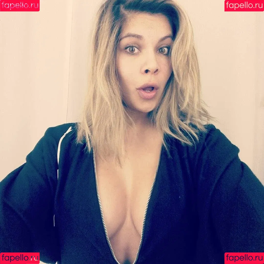 Indira Weis Onlyfans Photo Gallery 