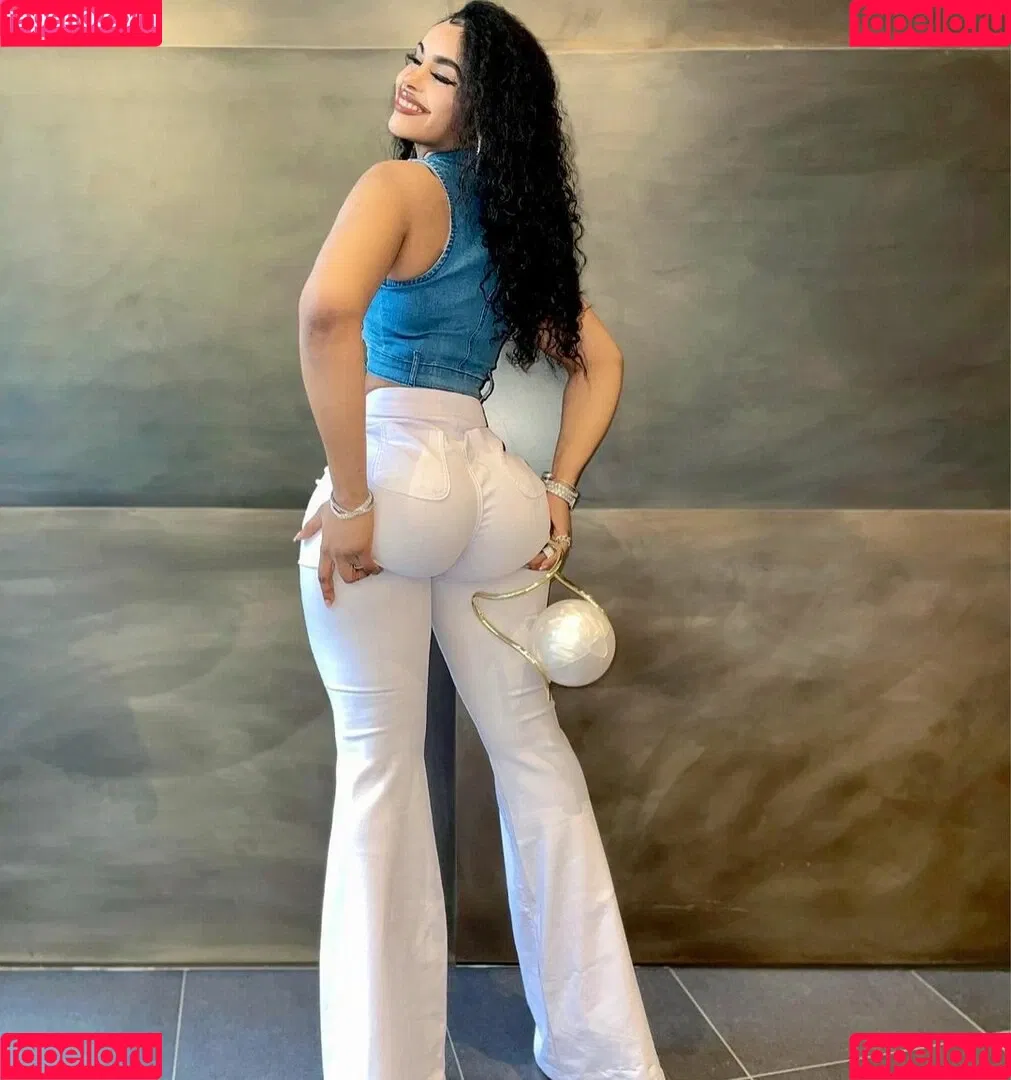 Thurriaa Onlyfans Photo Gallery 
