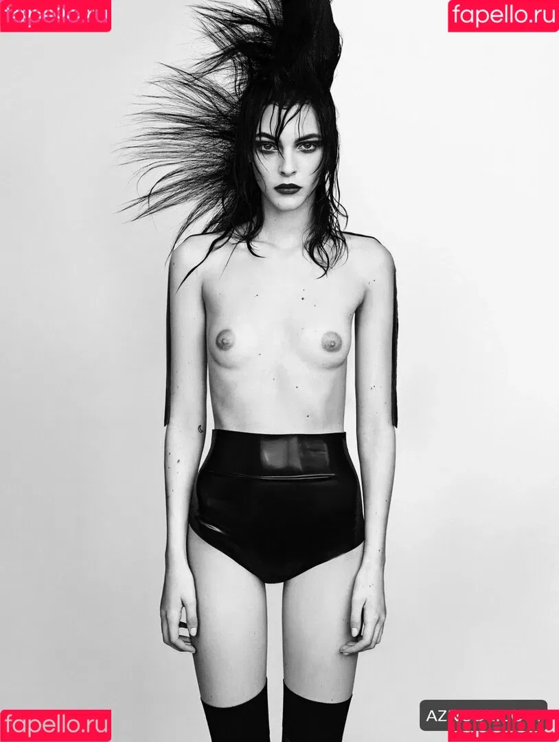 Vittoria Ceretti Onlyfans Photo Gallery 