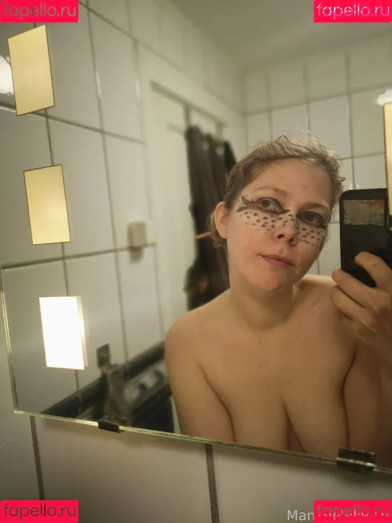 Mankhelekwen Onlyfans Photo Gallery 