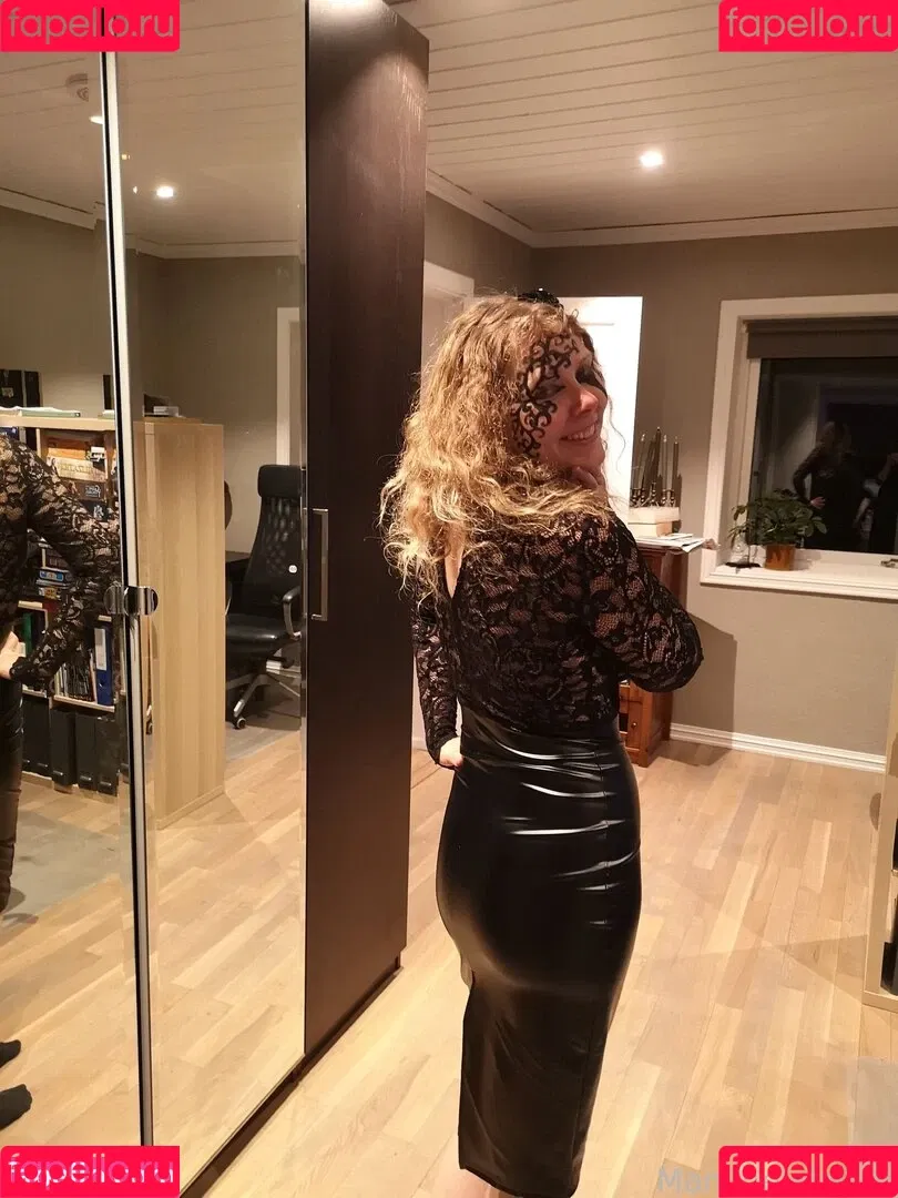 Mankhelekwen Onlyfans Photo Gallery 