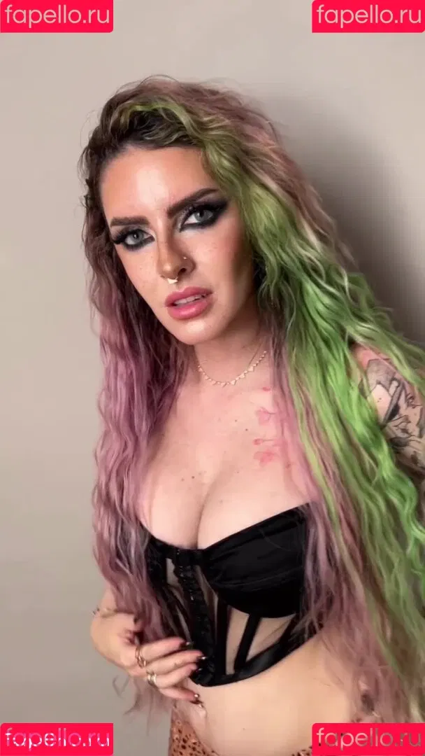 Karen Bachini Onlyfans Photo Gallery 