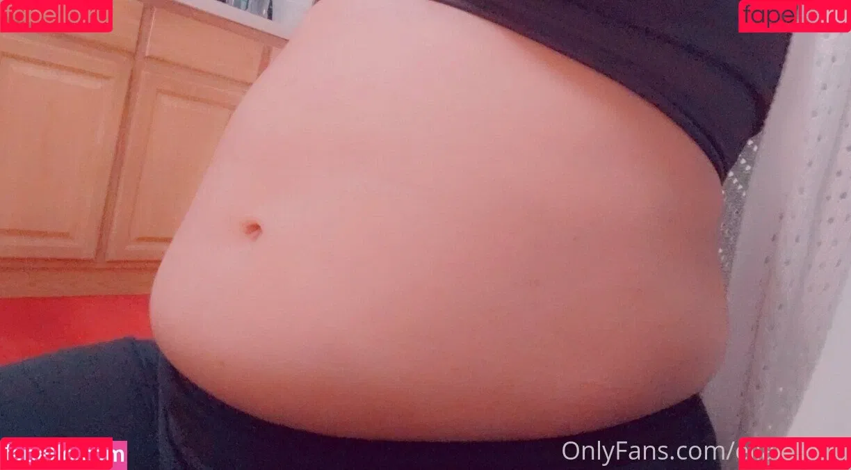 ellaeating Onlyfans Photo Gallery 