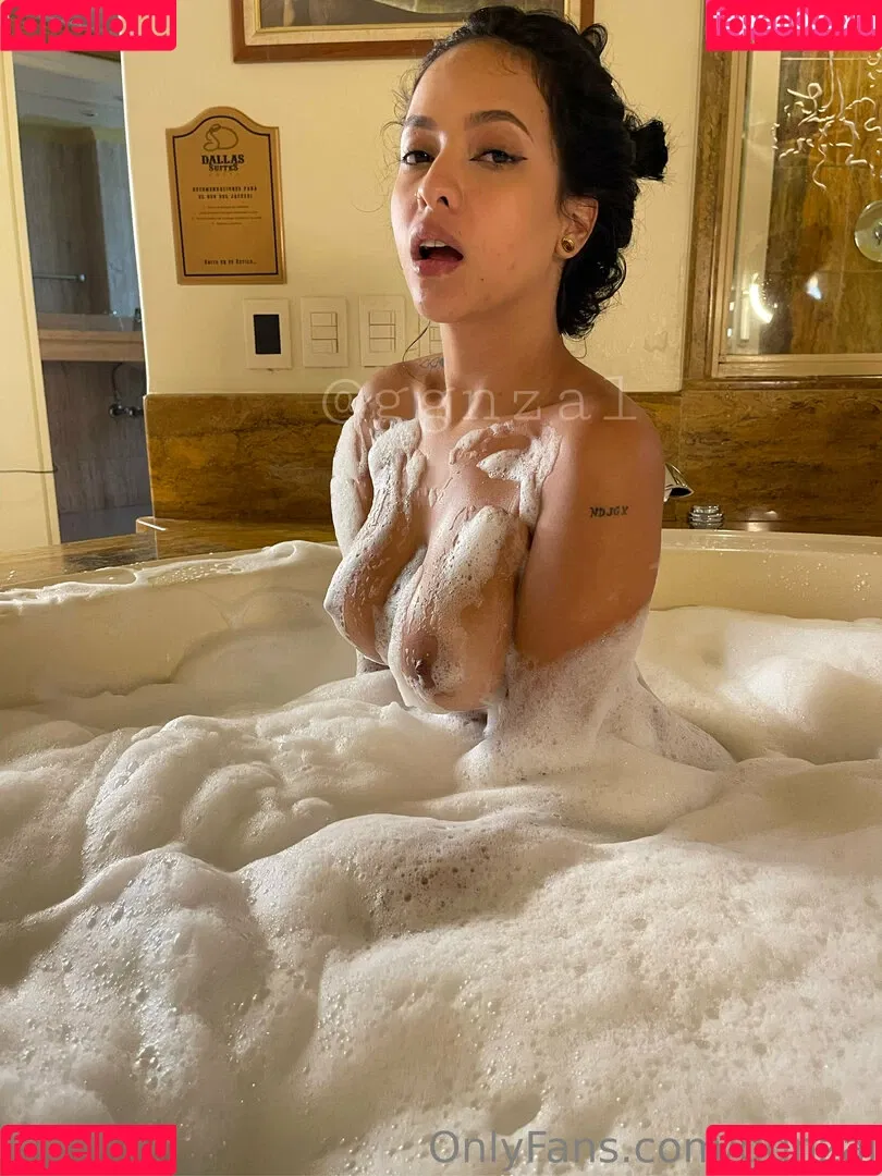 ggnzal Onlyfans Photo Gallery 