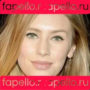 Dylan Penn Onlyfans Photo Gallery 