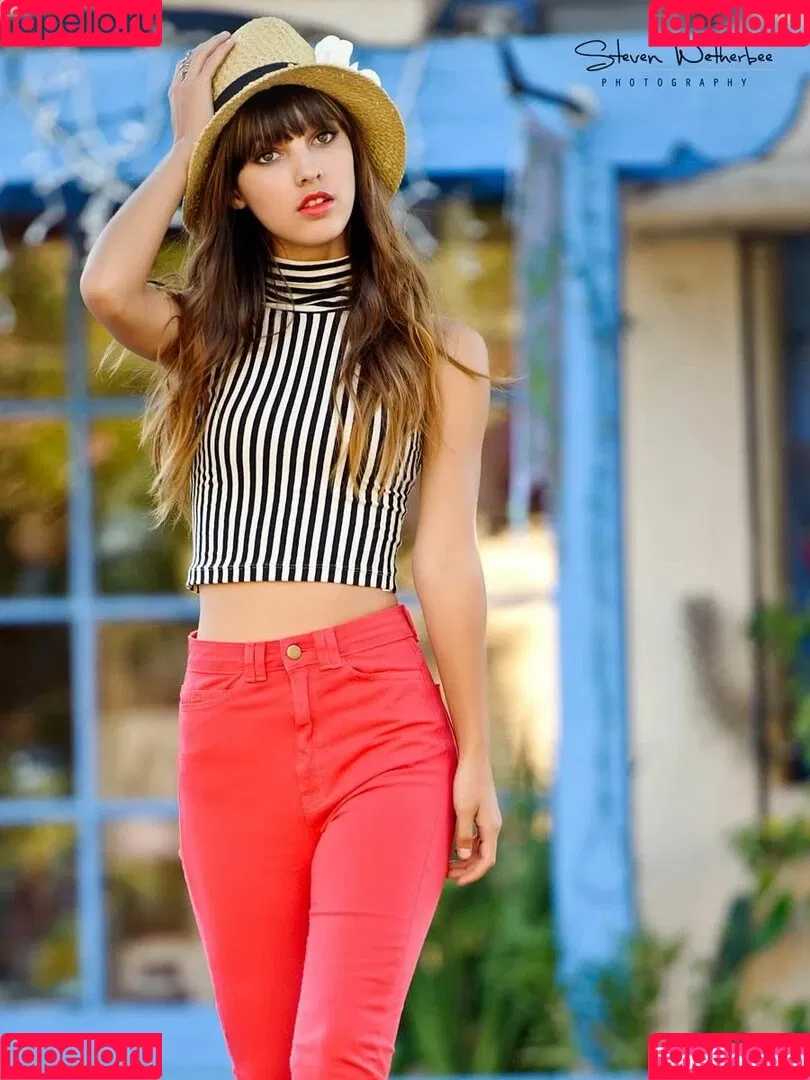 Denyse Tontz Onlyfans Photo Gallery 
