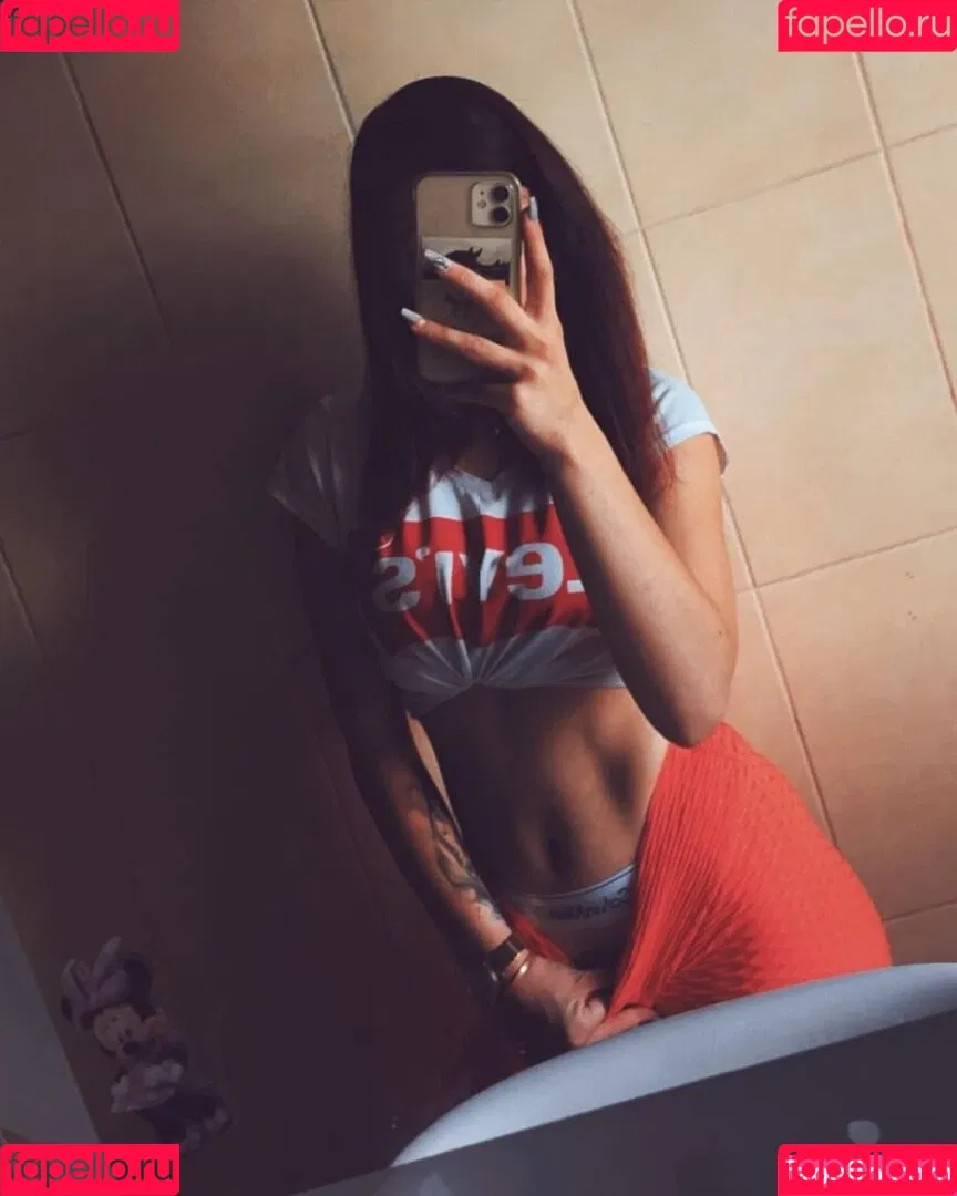 Nessi.rxh Onlyfans Photo Gallery 