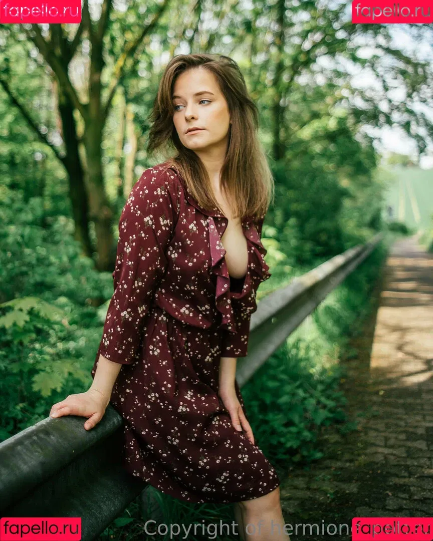 hermione_potter Onlyfans Photo Gallery 