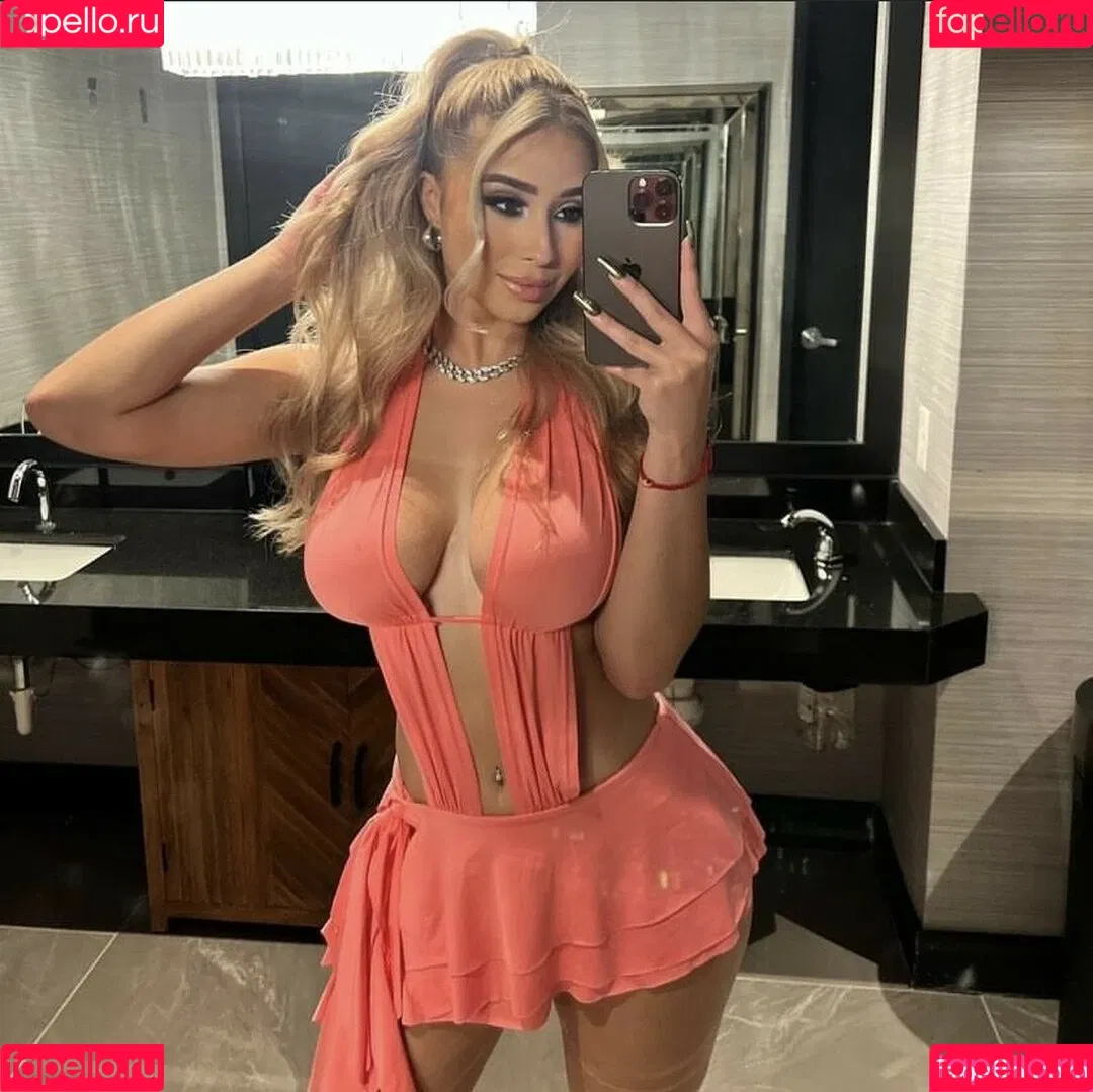 Anka Vulin Onlyfans Photo Gallery 